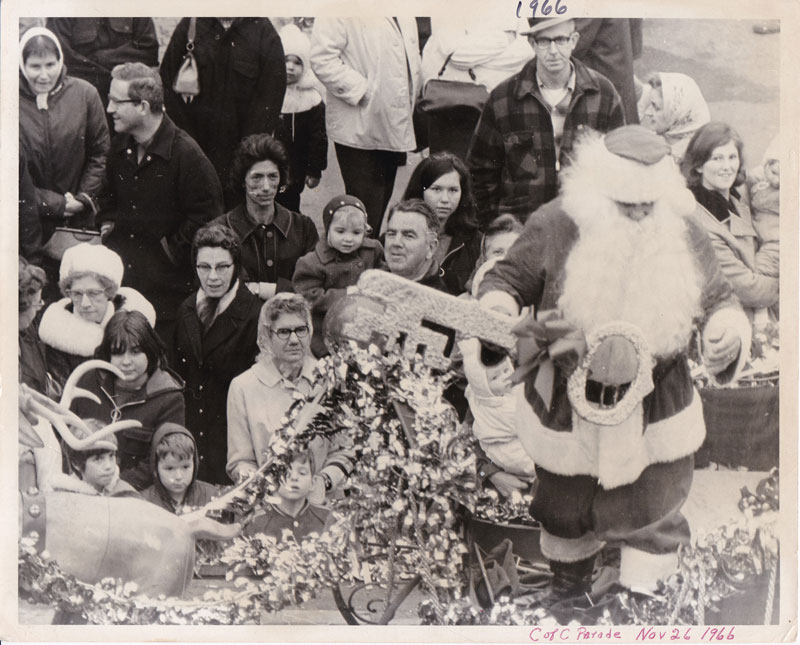 Santa receives Key to the City 1966